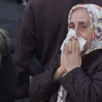 istanbul kagithanede yokustan kayan kamyonu durdurmak istedi 5 metreden duserek oldu o anlar kamerada ek goruntuyle c24a06a759cd