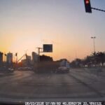 istanbul kartalda kirmizi isikta gecen otomobil tira carpip duraga daldi e7334e33f27a