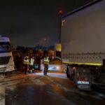 istanbul kuzey marmara otoyolunda 2 tir carpisti 2 yarali dde698f371c4