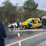 istanbul sariyerde sollama yapan taksiyle yolcu minibusu carpisti 1 olu 4 yarali olenin fotografiyla 6e48c09f3dbc