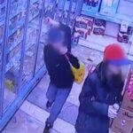 istanbul sultangazide iki cocugun marketten tereyagi caldigi anlar kamerada 80fec15a0928