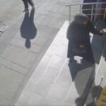 İstanbul- Sultangazi'de kuyumcuya soygun girişiminin yeni görüntüleri ortaya çıktı 6 istanbul sultangazide kuyumcuya soygun girisiminin yeni goruntuleri ortaya cikti 037f4377c544