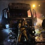 istanbul tuzlada park halindeki tir alev alev yandi d4af0ac08cec