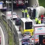 İstanbul - Üsküdar’da lastiği patlayan beton mikseri devrildi; sürücüsü yaralandı 5 istanbul uskudarda lastigi patlayan beton mikseri devrildi surucusu yaralandi 603ed39c871b