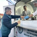 izmirde meslek lisesi ogrencilerinden kendi hazirladiklari yiyeceklerle bin kisilik iftar 29eadb911892