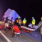 kamyonet tira arkadan carpti 2 olu 1 yarali e3e6d46c09e6