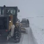 karsta kara saplanan 12 arac ve icindekiler kurtarildi 778eeb915196