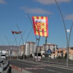 kayseride kentin farkli noktalarina kayserispor bayraklari asildi 2f60472e50d0