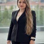 kendisini farkli unvanlarla tanitarak cok sayida kisiyi dolandiran kadin yakalandi 8f3a1b5c8b2e