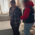 kendisini farkli unvanlarla tanitarak cok sayida kisiyi dolandiran kadin yakalandi 976d82b4d5d7