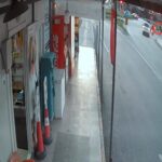 kirmizi isik ihlali yapan motosikletli otomobille carpisti kaza ani kamerada 7a62d64fb975