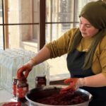 Köylü kadınların kooperatifi gelirlerini depremzede kadınlara bağışlıyor 4 koylu kadinlarin kooperatifi gelirlerini depremzede kadinlara bagisliyor 19550be4d7db