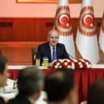 kurtulmus terorsuz turkiye komisyonu uyeleriyle iftarda bir araya geldi 344f3114bf24