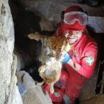 kuruyan betonda mahsur kalan paris 7 saat sonra ozgurlugune kavustu 0bf560d19db5