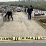 mezarlikta defin sirasinda husumetlisini tabancayla yaraladi c66c43038c8e