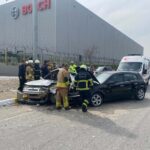 otomobilin carptigi kamyonetin surucusu oldu 9ac529839880