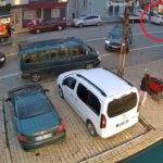 otomobilin carptigi yaya agir yaralandi o anlar kamerada 394636ee519a