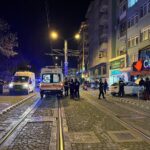 otomobilin kafeye girdigi kaza kamerada 2 yarali 48e8fc8ff951