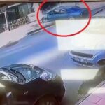 otomobilin mobilya magazasina girdigi kaza kamerada b47a27ab0bcd