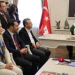 ozgur ozel iktidarimizda esnafin da emeklinin de yuzu gulecek 05b8f0e34d00