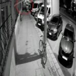 park halindeki otomobili iterek caldilar 3f6a8805602f