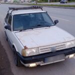 park halindeki otomobili iterek caldilar 9dc7f36e1ae4