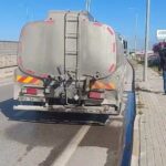 Refüje ve su tankerine çarpan otomobilin sürücüsü ağır yaralandı 4 refuje ve su tankerine carpan otomobilin surucusu agir yaralandi 8f45063a140b