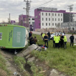 samsunda otobus yan yatti 9u ogrenci 11 yarali 14198a9af4cc