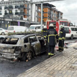 seyir halindeki otomobil yandi surucu son anda kurtuldu dc3e4a140c00