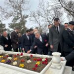 seyit onbasi mezari basinda anildi 2e9065cec97b