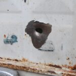 silikon maskeli saldirganlar zorla girdikleri evde kursun yagdirdi anne ve oglu yaralandi aae6d37ad824