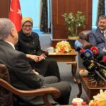 Siyasi partiler bayramlaştı 1 siyasi partiler bayramlasti 51d1c223c828