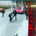 sokak ortasinda darbedildi o anlar kamerada 6aa9bfc361a9