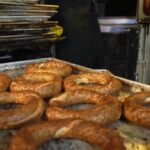 Tahinli pide ve simit ile sahur yapmak için saatlerce sıra beklediler 3 tahinli pide ve simit ile sahur yapmak icin saatlerce sira beklediler 8d940ba63254