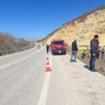 tavsanlida cukura dusen otomobildeki 2 kisi oldu 1 kisi yaralandi 094d4e187155