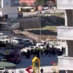 Yangın sırasında taşkınlık yapanları polis havaya ateş açarak dağıttı 1 yangin sirasinda taskinlik yapanlari polis havaya ates acarak dagitti f8c1be9c3e14