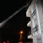 yanginda dairede mahsur kalan kedi dumani itfaiye kurtardi de5784e8ba71