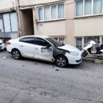 Yol vermek isterken kamyoneti ile kaza yaptı; o anlar kamerada 3 yol vermek isterken kamyoneti ile kaza yapti o anlar kamerada a42a98f84883