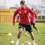 zecorner kayserispor fatih karagumruk macinin hazirliklarini tamamladi 7fd0aa4a69db